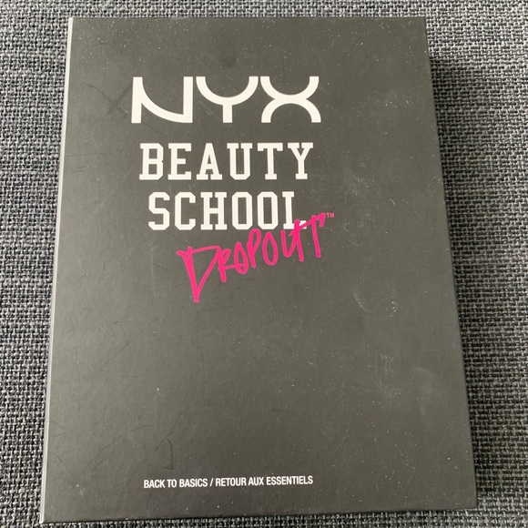 NYX - Eyeshadow & Face Palette - Picture 4 of 6